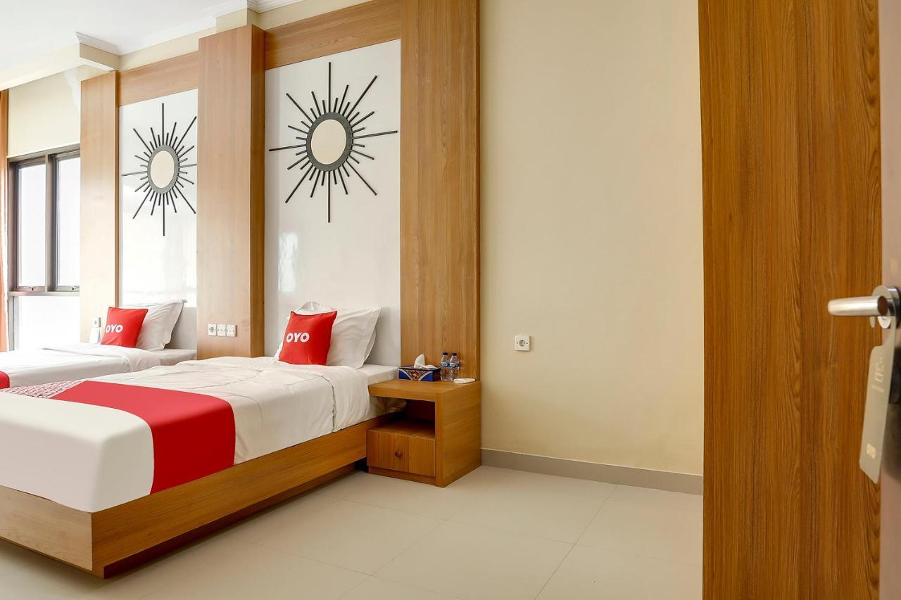 Oyo Flagship 90966 Moreno Homestay Legian  Exterior photo